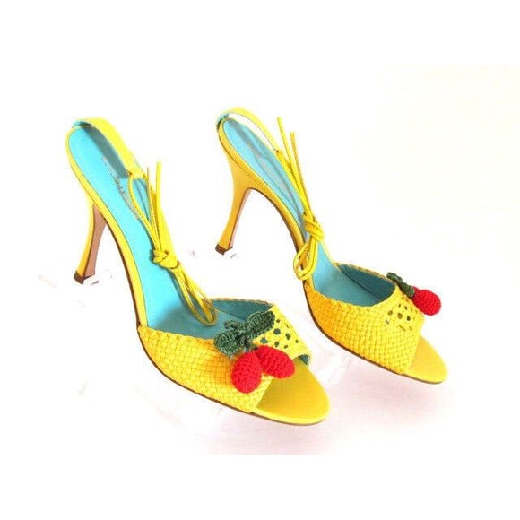 Designer Bcbg Max Azria Yellow Satin Cherry Detail High Heel Sandals 8.5M - Picture 1 of 9